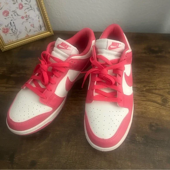 Nike Dunk Low WMNS “Pink/White” - Picture 4 of 7